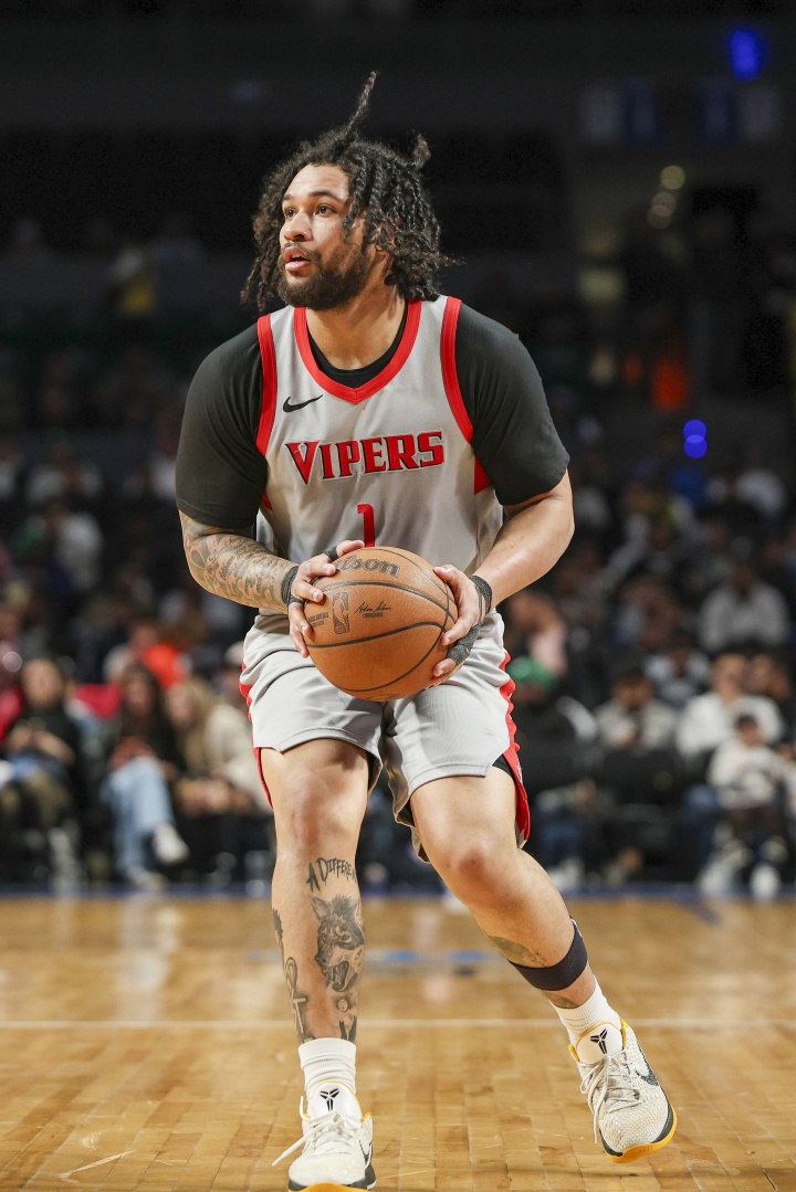 开云APP-媒体人：山西男篮签下前火箭后卫戴申·尼克斯！